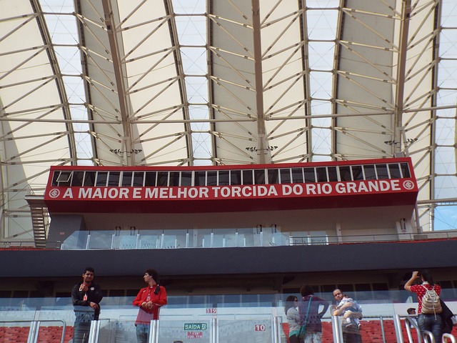 “NBA ：国王109比111惨遭步行者16分大逆转，最近7战6负，附加赛席位岌岌可危”.