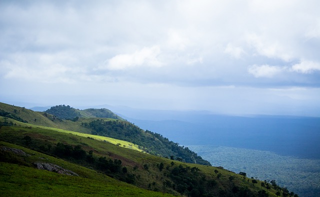 吴艳妮打破尘封11年60米栏全国纪录 预赛&半决赛两次创造个人最好成绩.